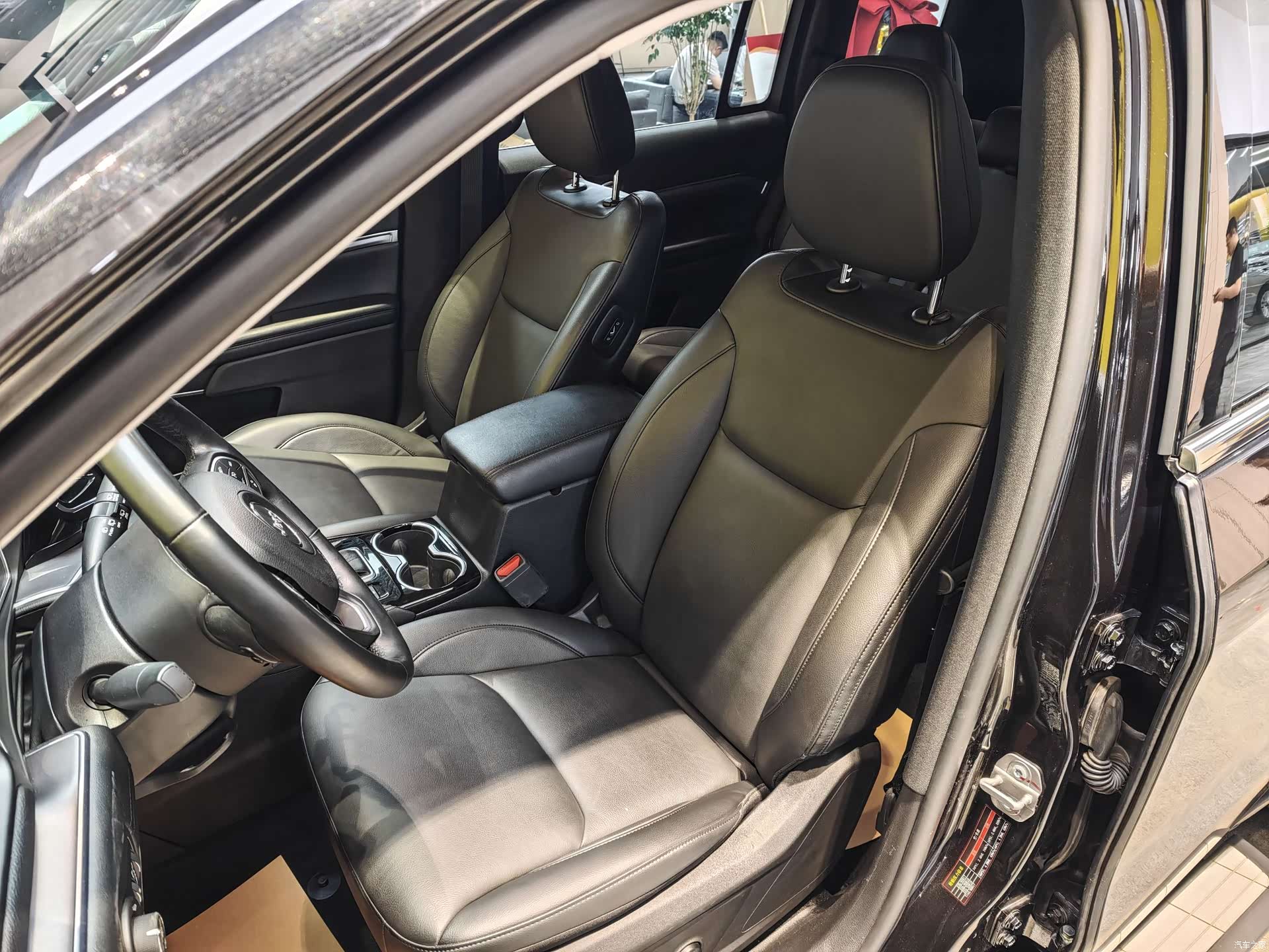 Jeep Grand Commander, 2021 12