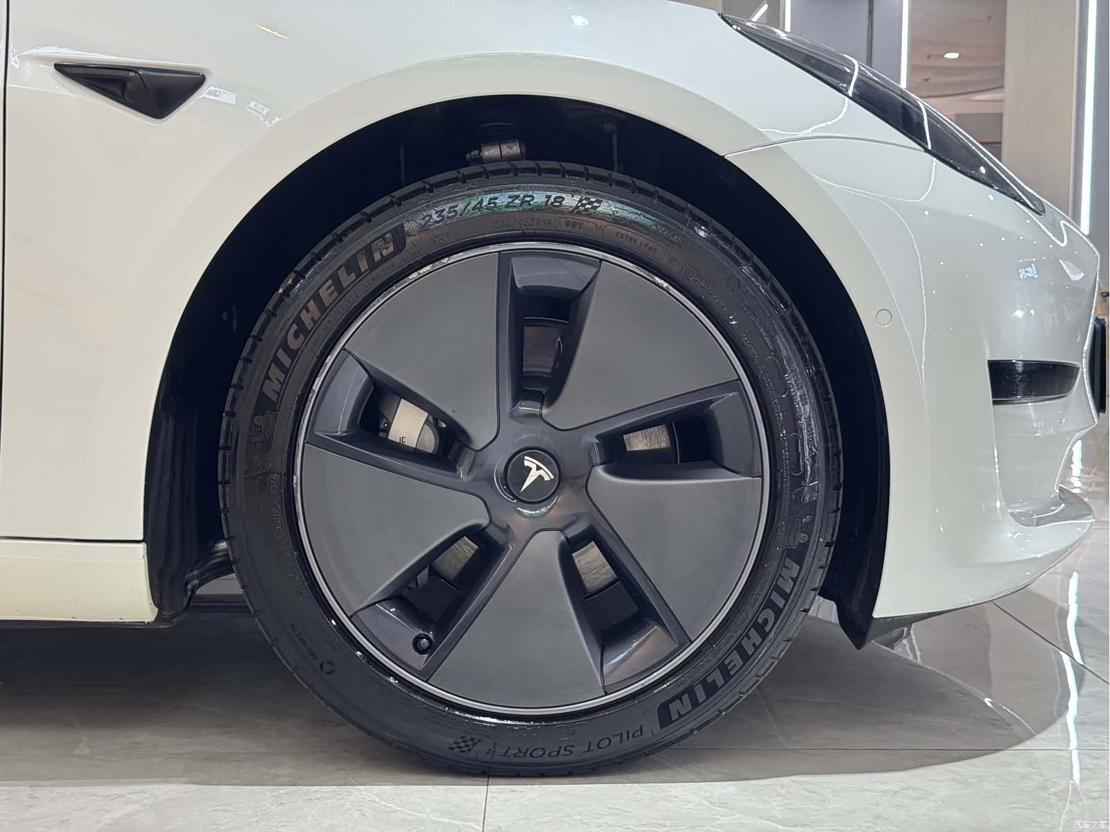 Tesla Model 3, 2022 3