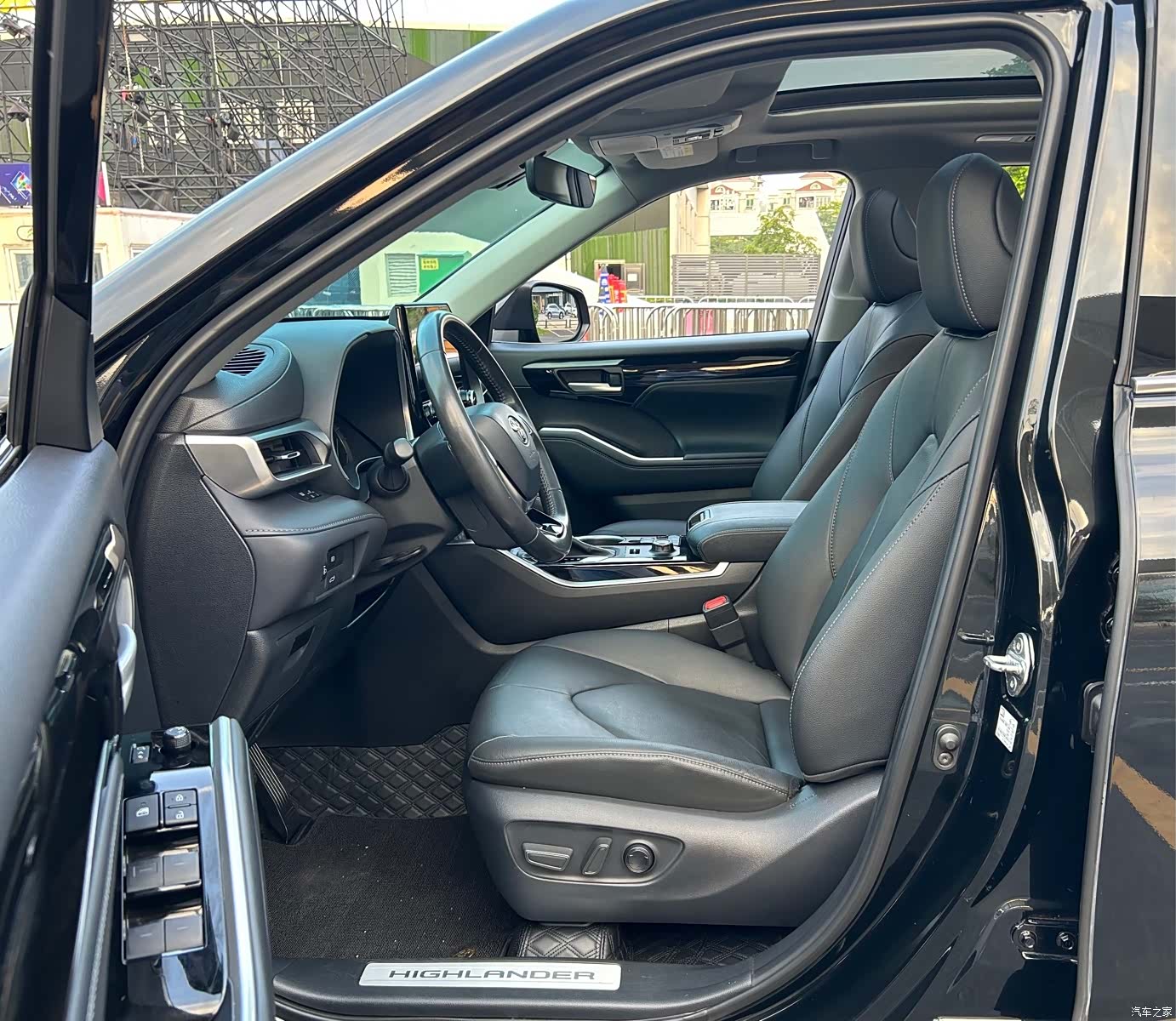 Toyota Highlander, 2023 все фото