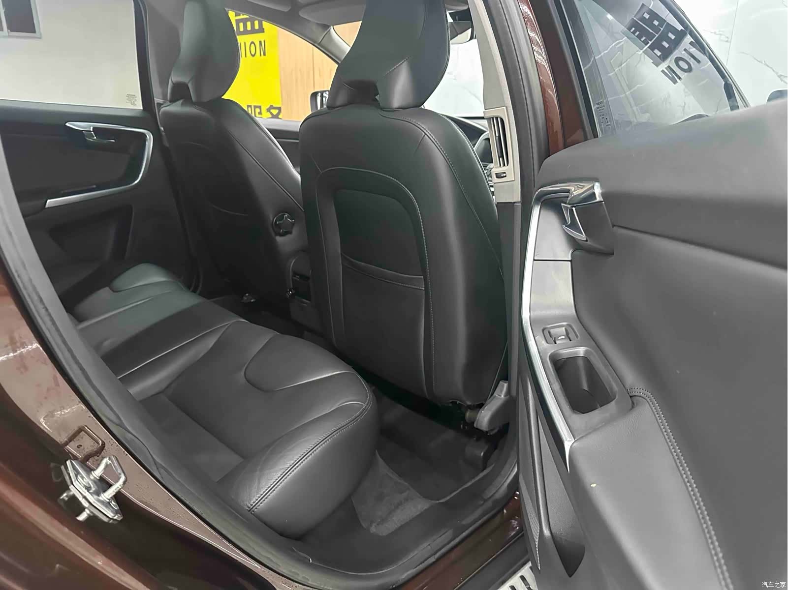 Volvo XC60, 2014 15