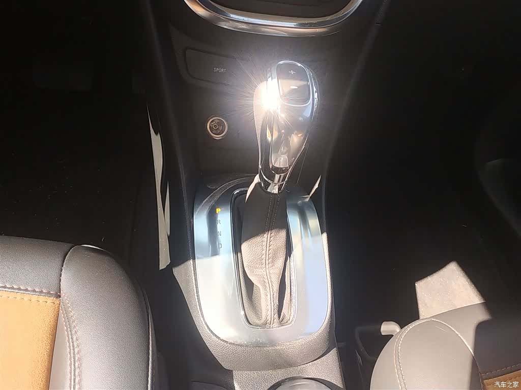Buick Encore, 2015 14