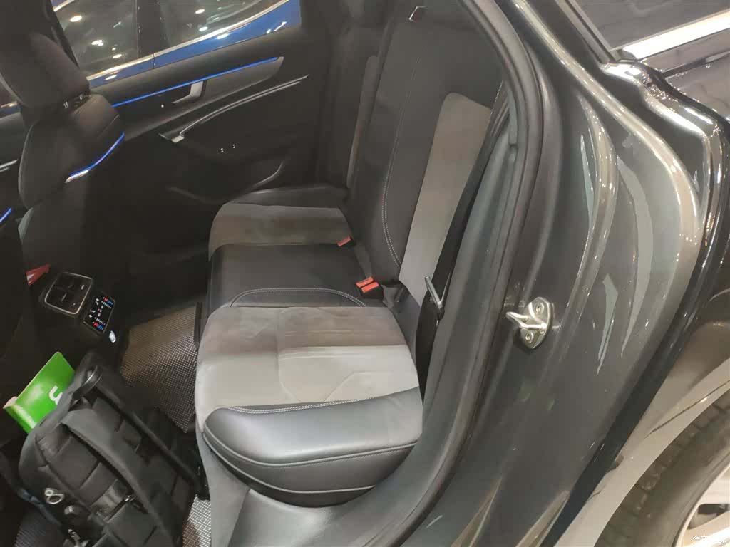 Audi A6L, 2021 13