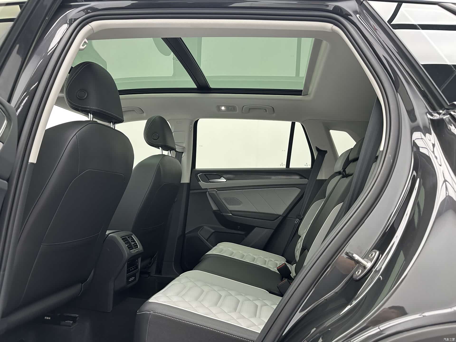 Volkswagen Tayron, 2023 6