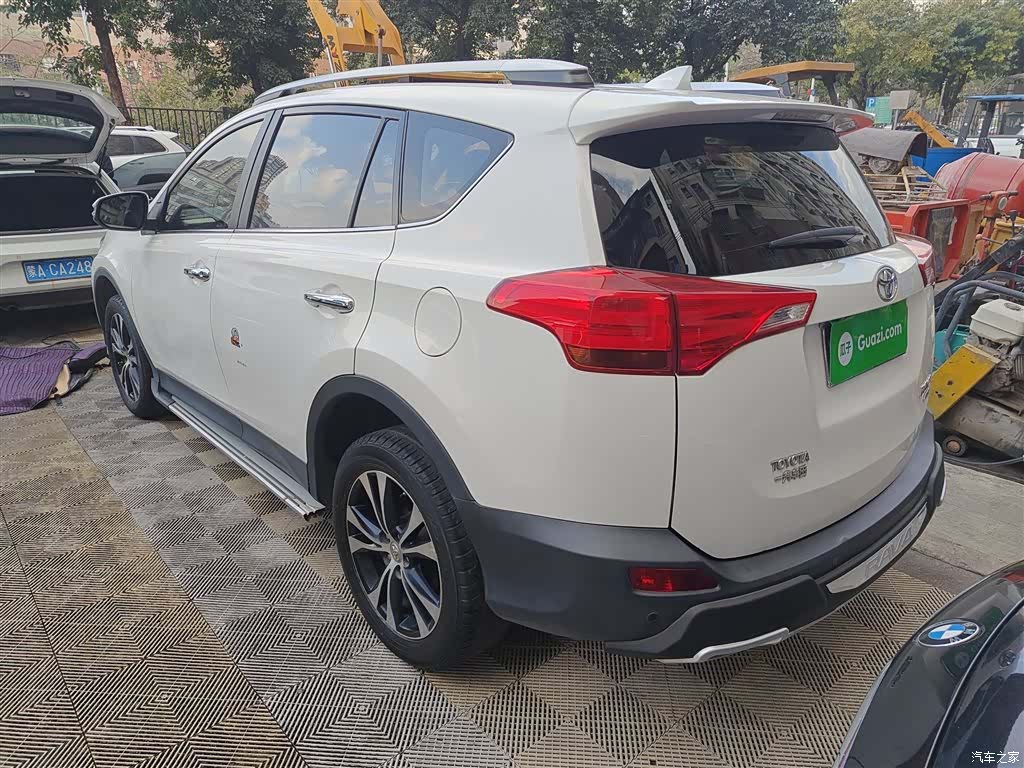 Toyota RAV4, 2014 23