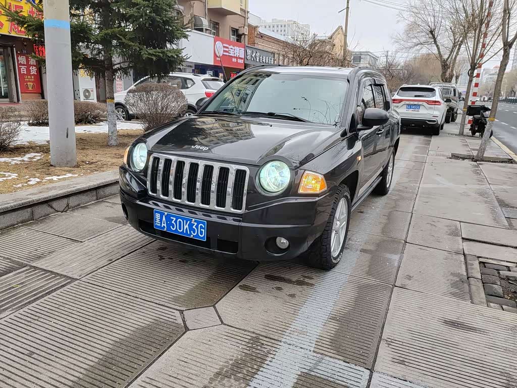 Jeep 2010 2.4L Sport