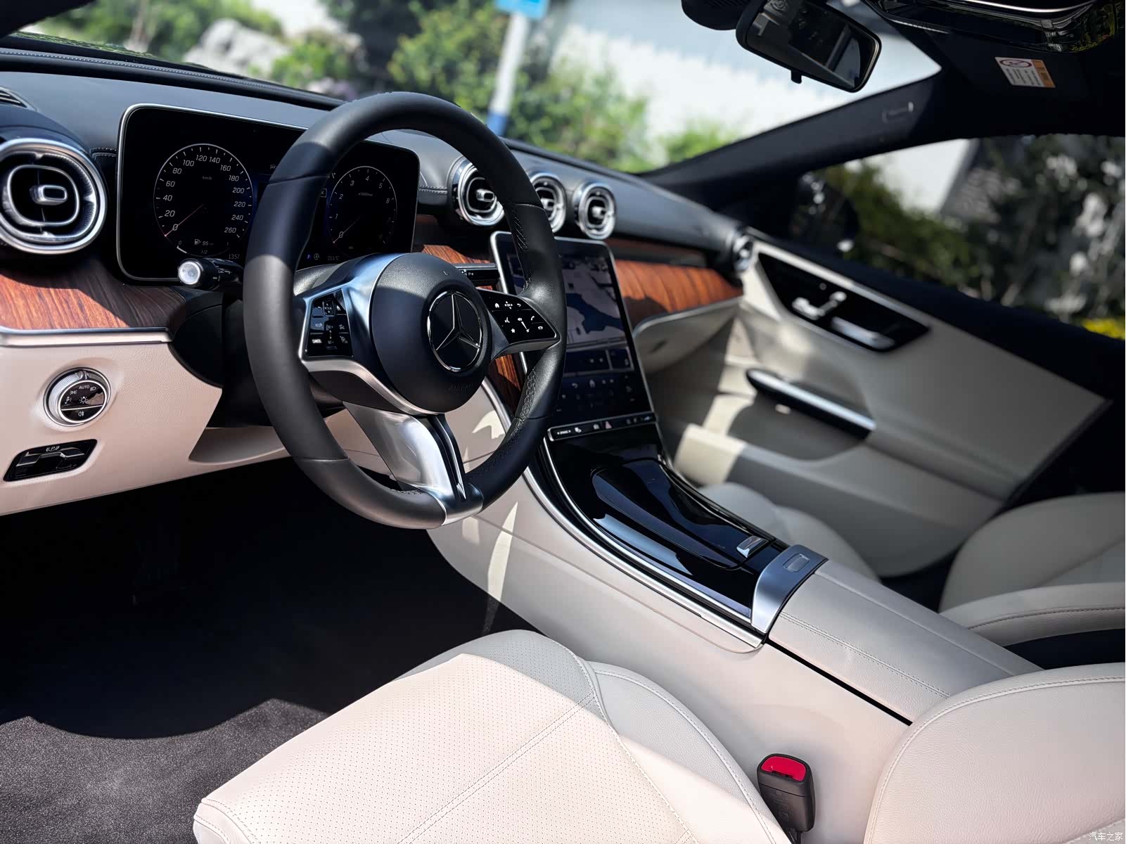 Mercedes-Benz C-Class, 2023 8