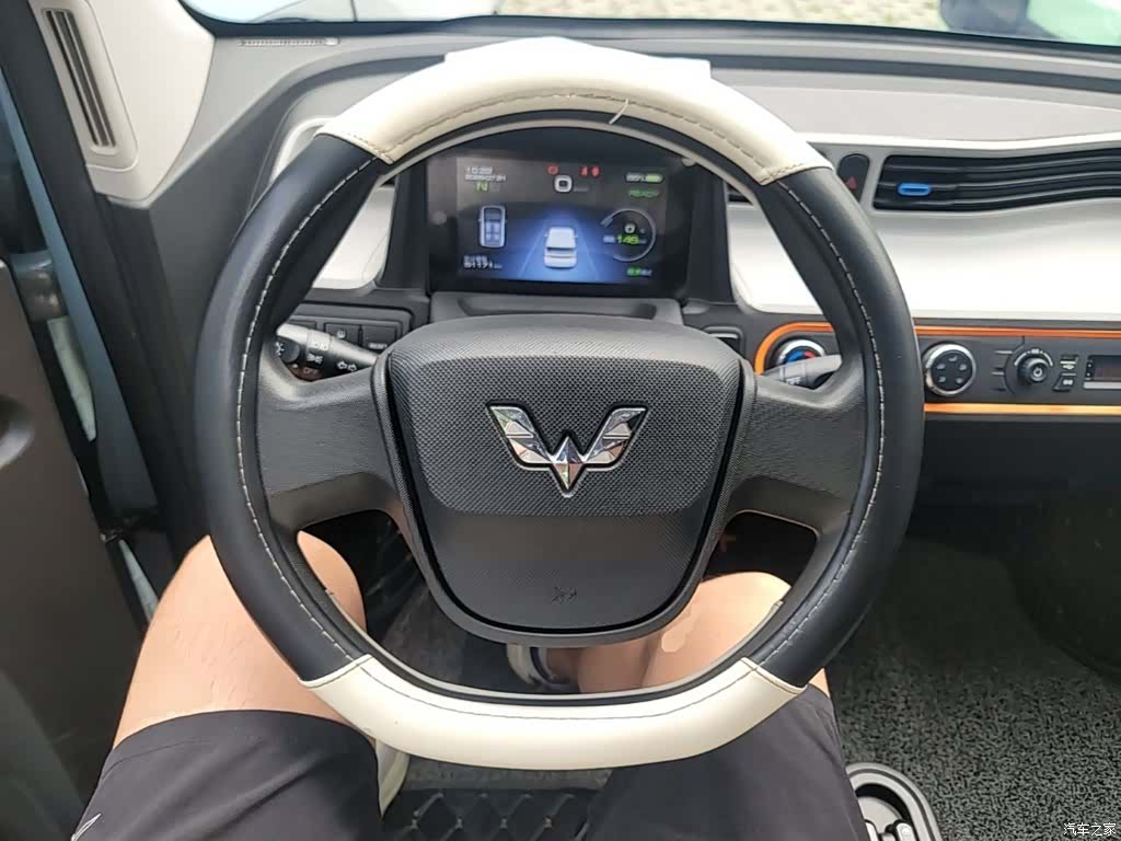Wuling MINIEV, 2021 11