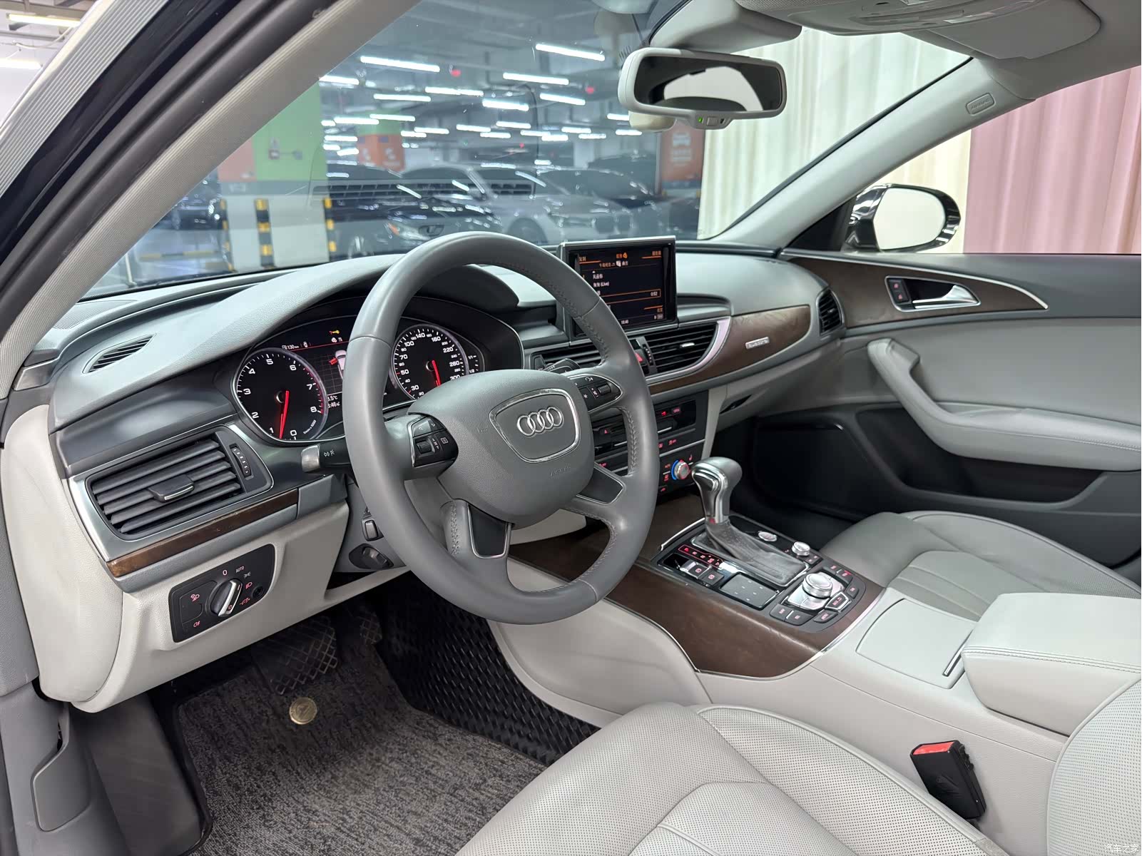 Audi A6L, 2014 7