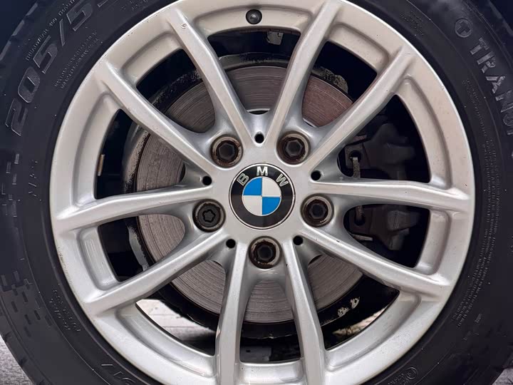 BMW 1 Series 2015 118i Leading