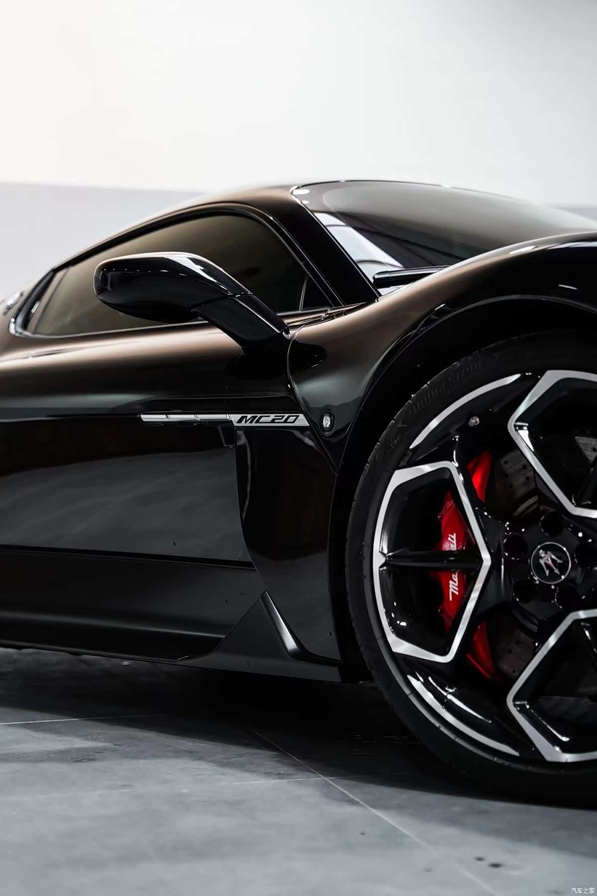 Maserati MC20, 2023 8