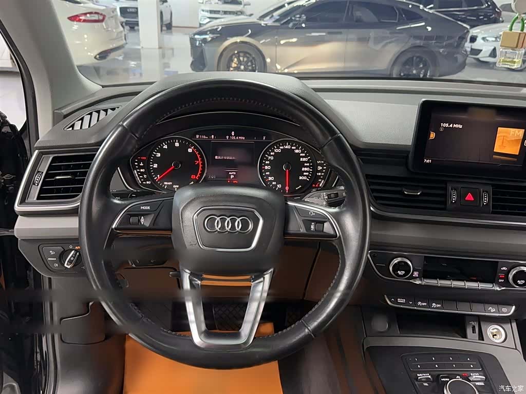 Audi Q5L, 2018 все фото