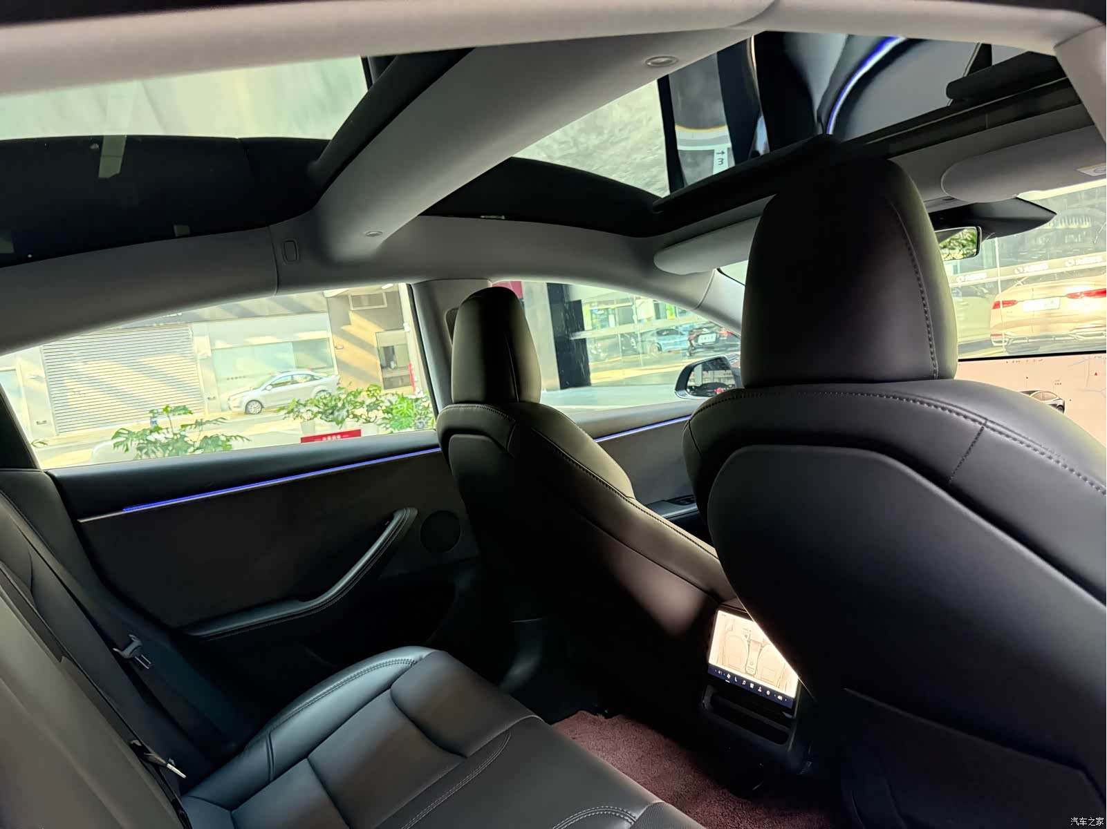 Tesla Model 3, 2024 16