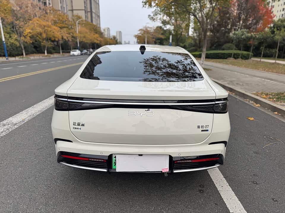 BYD Seal 07 DM-i