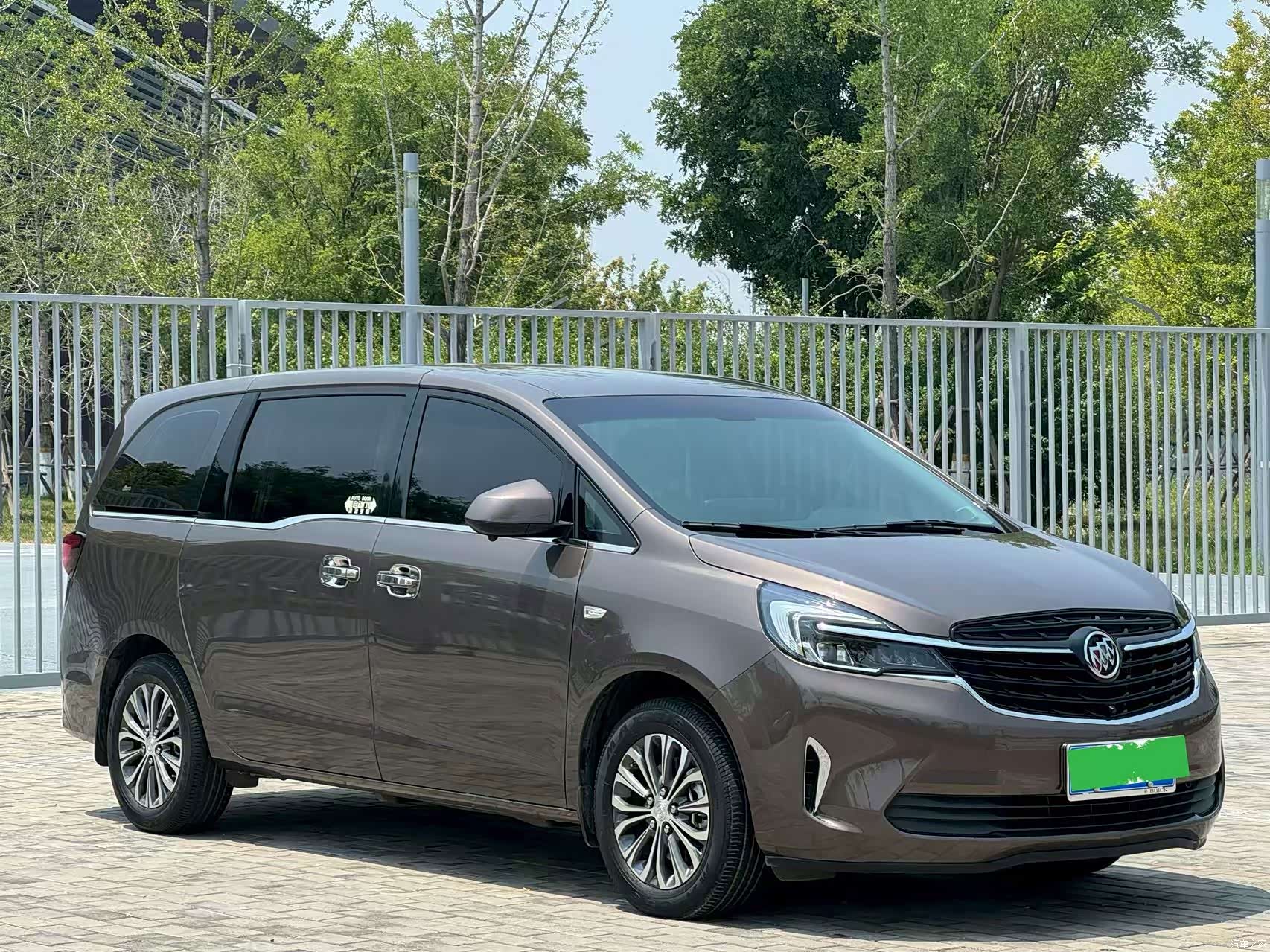 Buick GL8, 2020 3