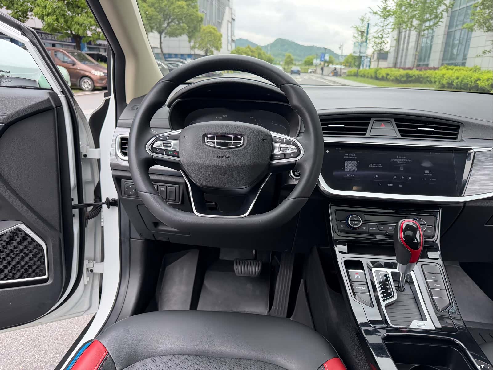 Geely Emgrand, 2021 15