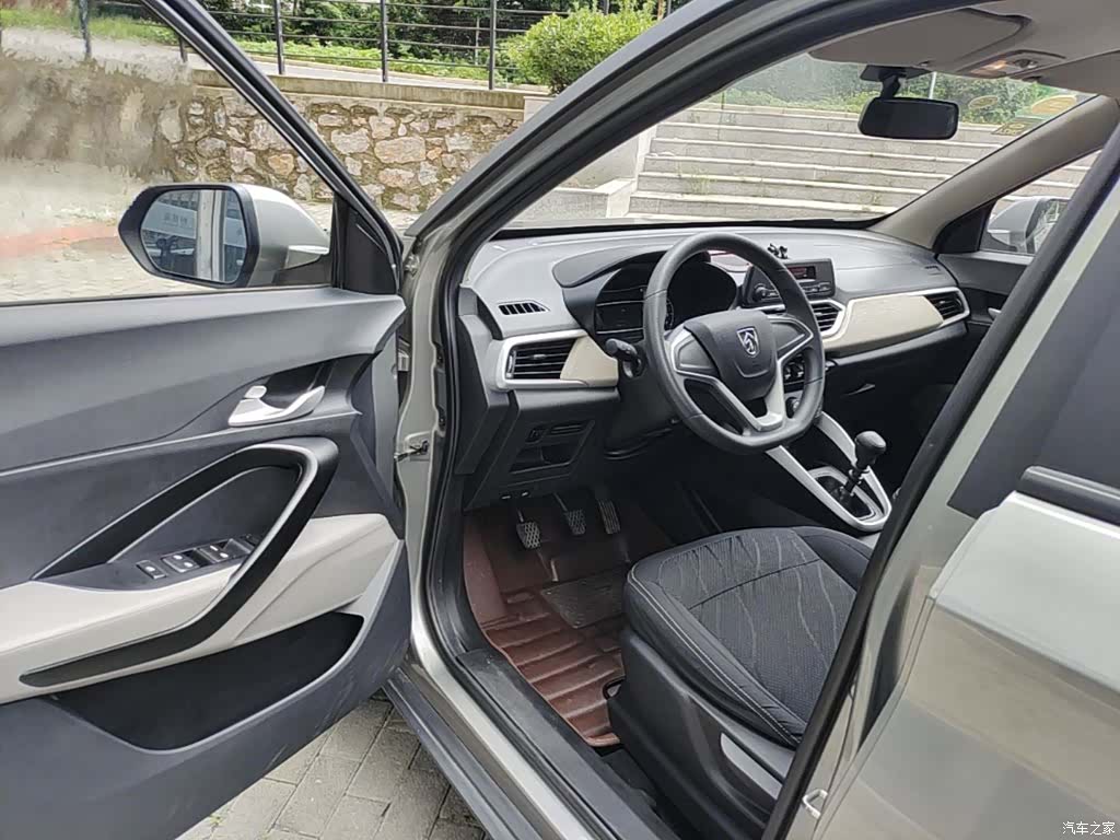 Wuling 510, 2020 16