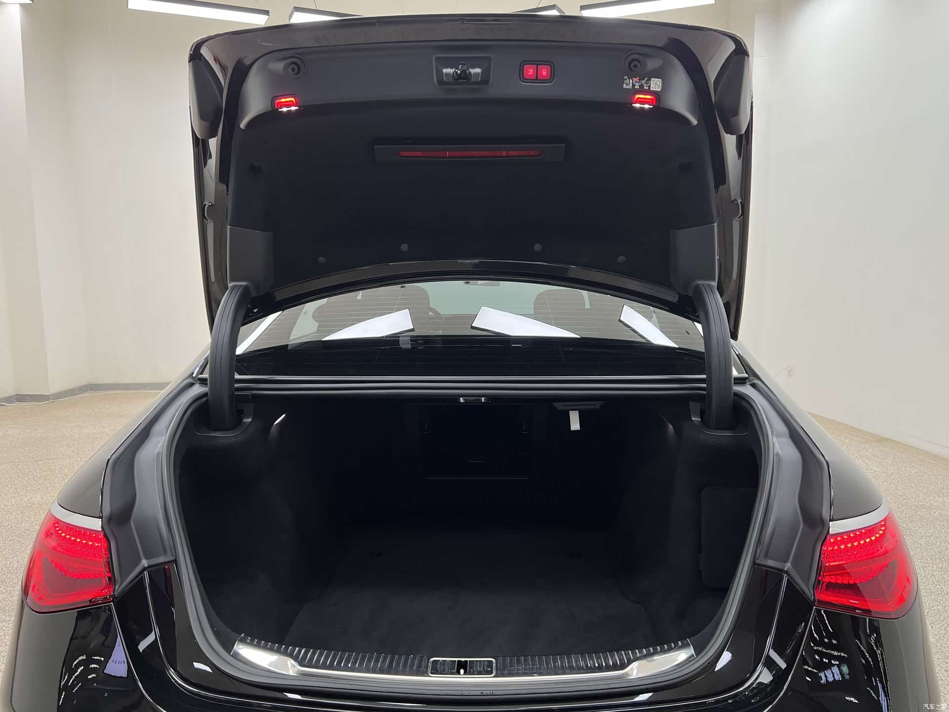 Maybach S-Class, 2024 33