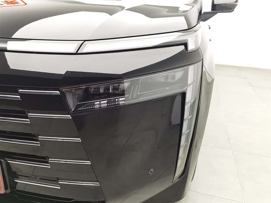 Trumpchi E8, 2024 7