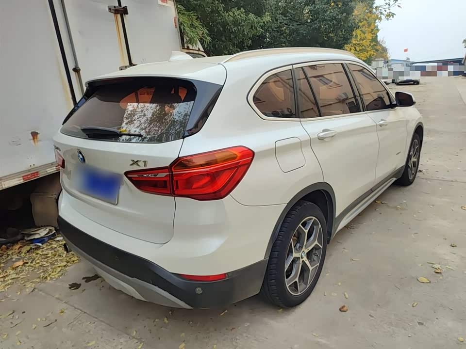 BMW X1