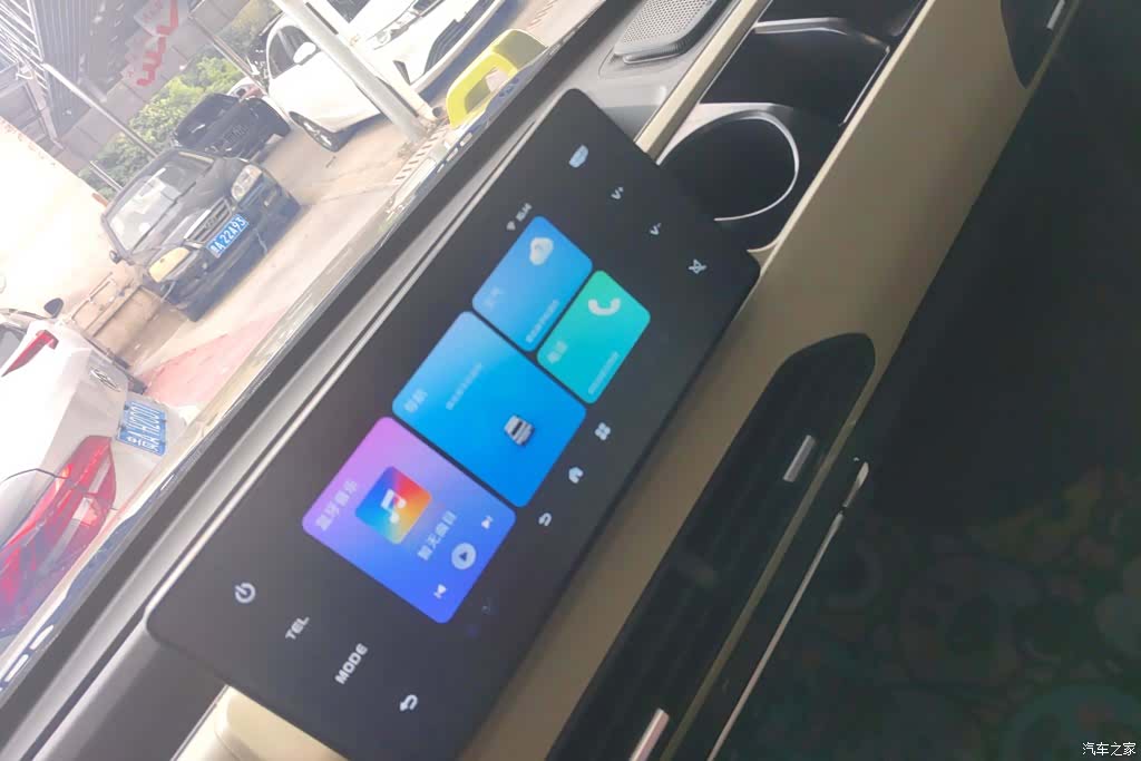 Geely Panda, 2024 13