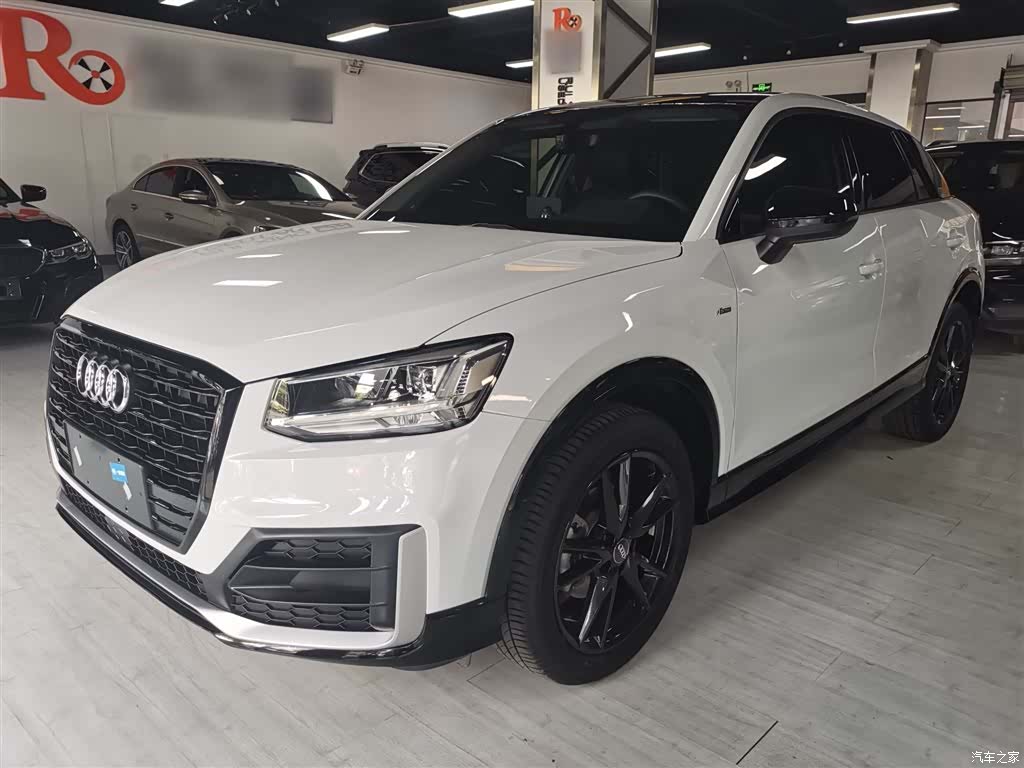Audi Q2L, 2020 2