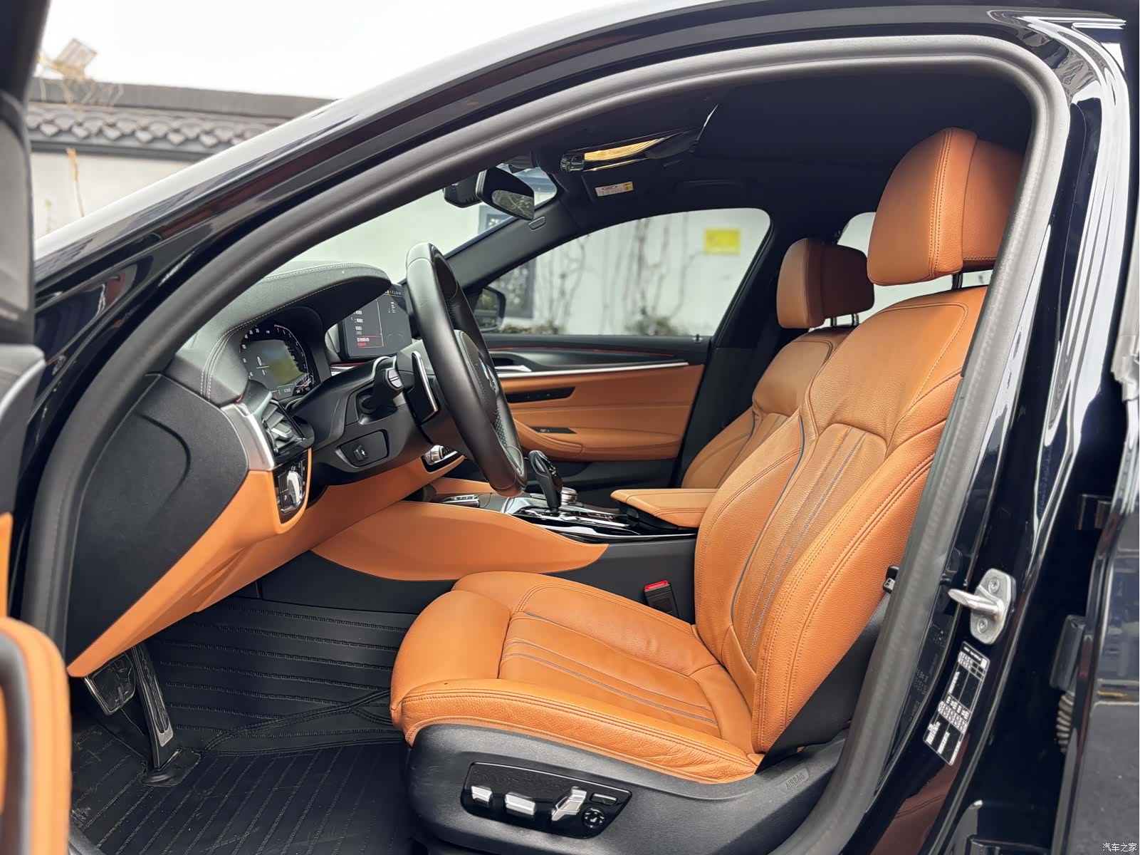 BMW 5 Series, 2023 11