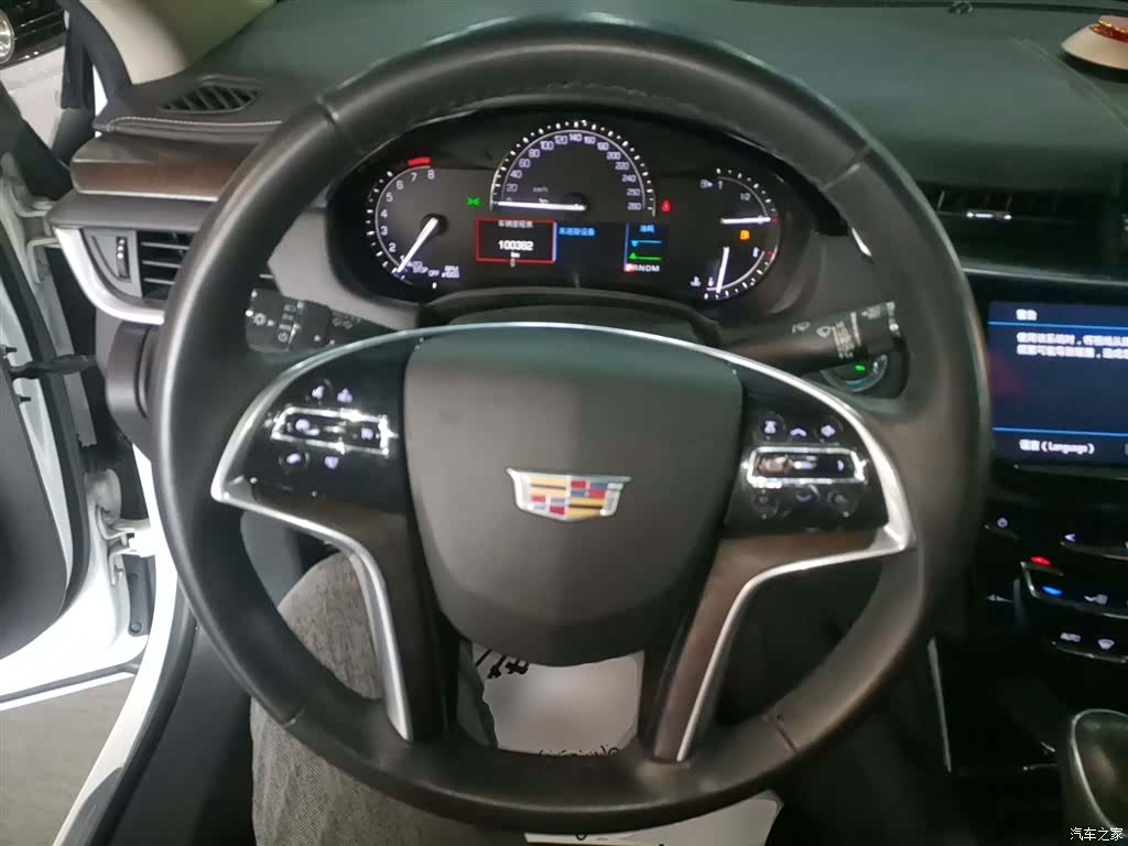 Cadillac XTS, 2018 11