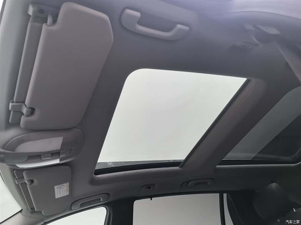 Mercedes-Benz R-Class, 2018 14