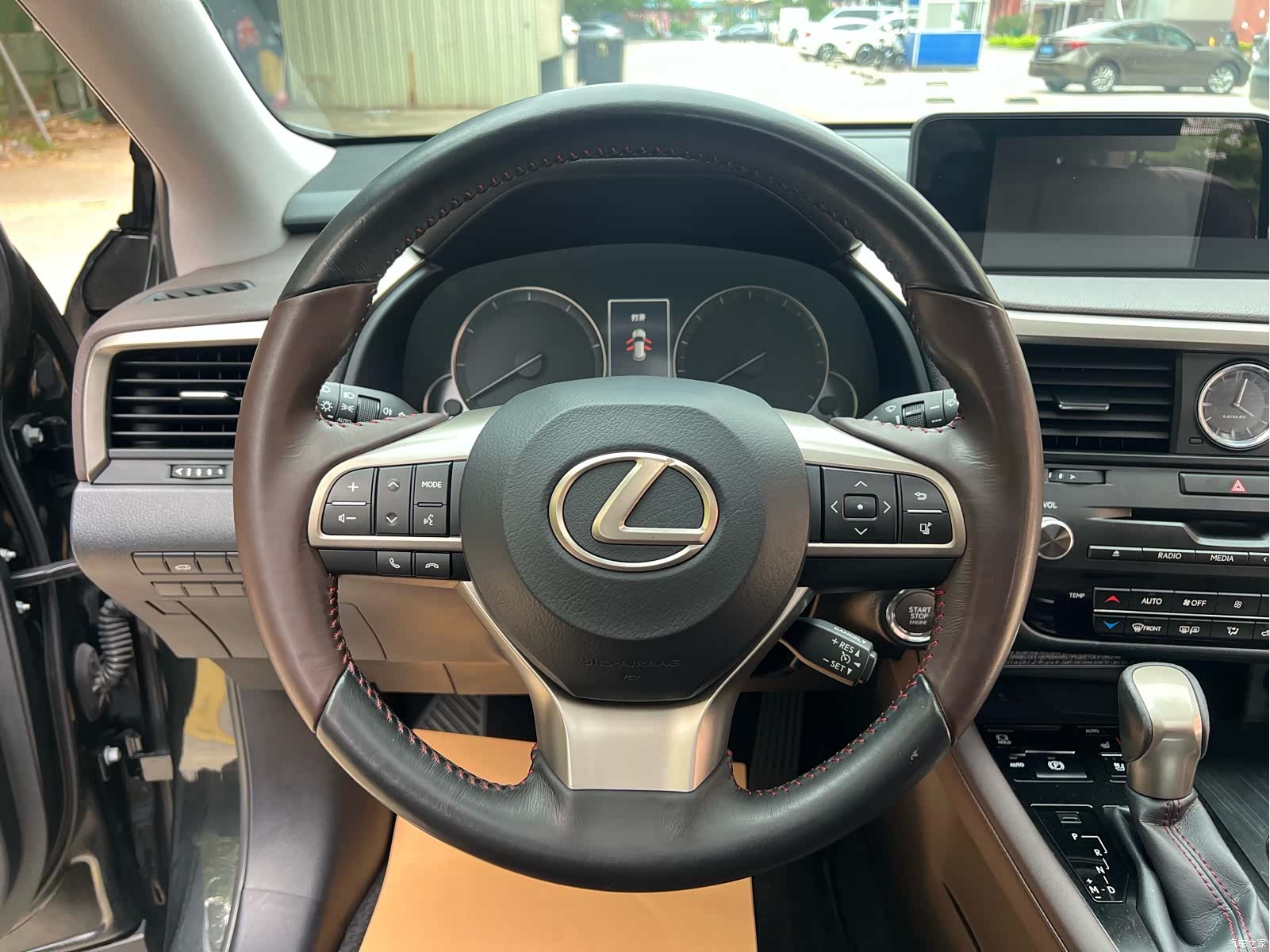 Lexus RX, 2016 10