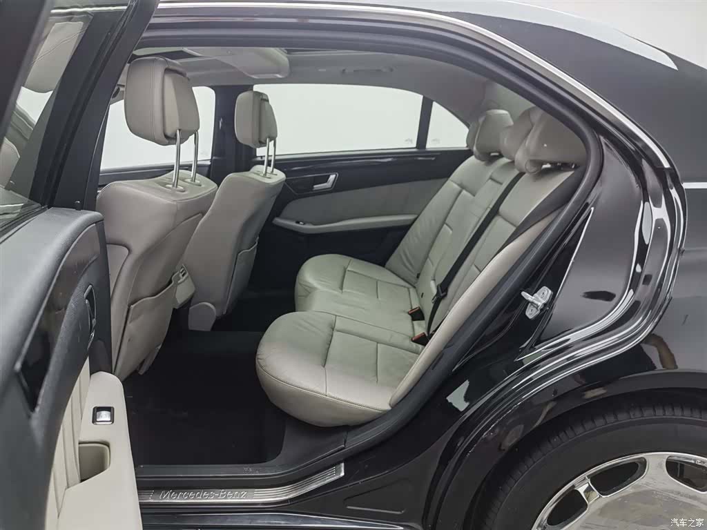 Mercedes-Benz E-Class, 2013 15