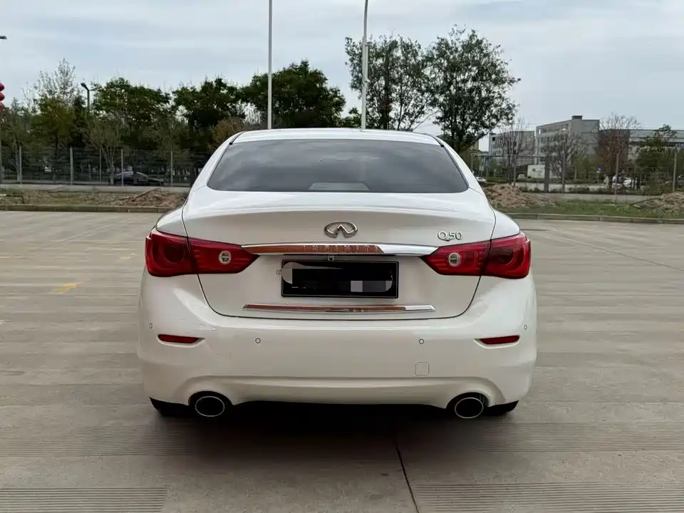 Infiniti Q50L