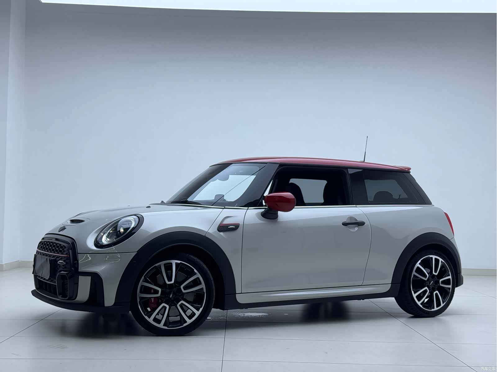Mini Cooper, 2022 1