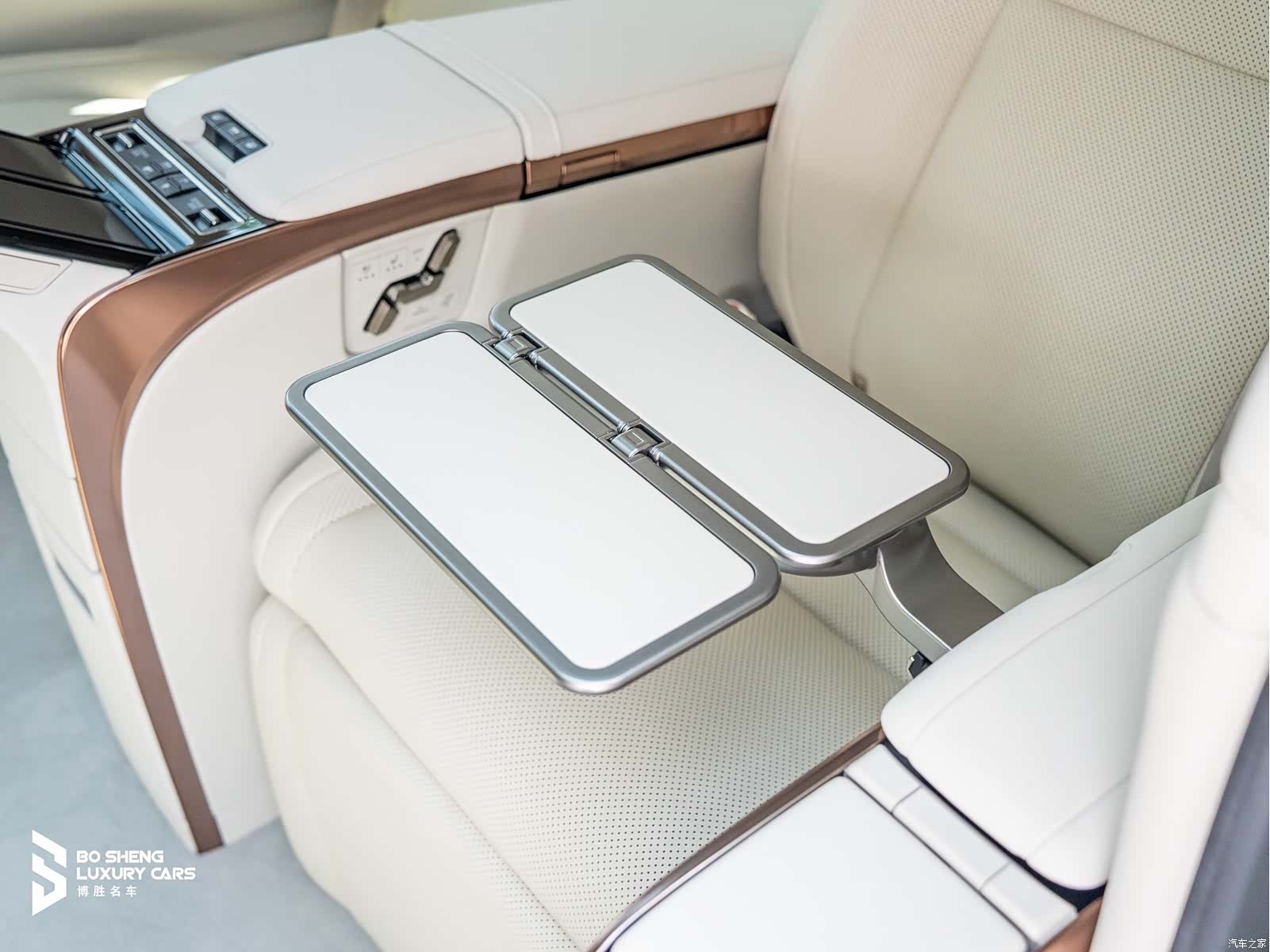 Lexus LM, 2025 43