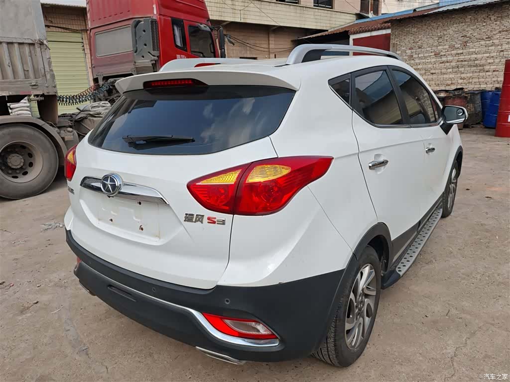 JAC S3, 2015 7