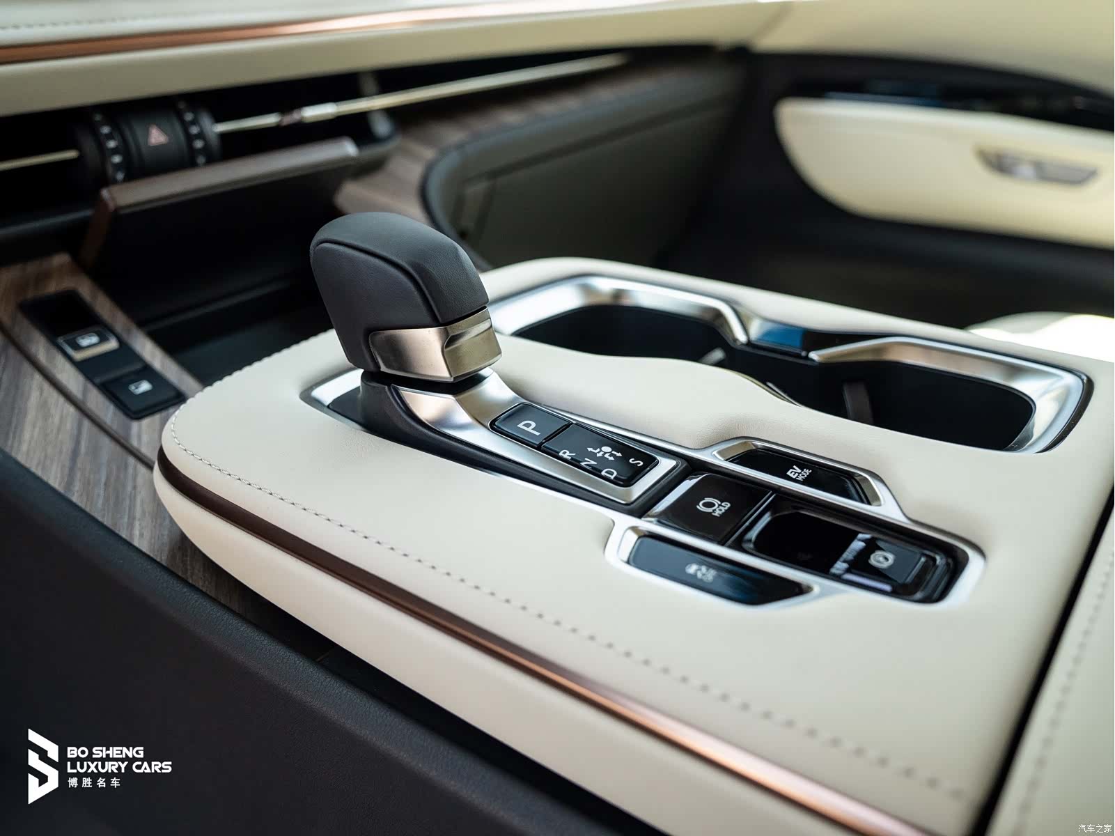 Lexus LM, 2025 49