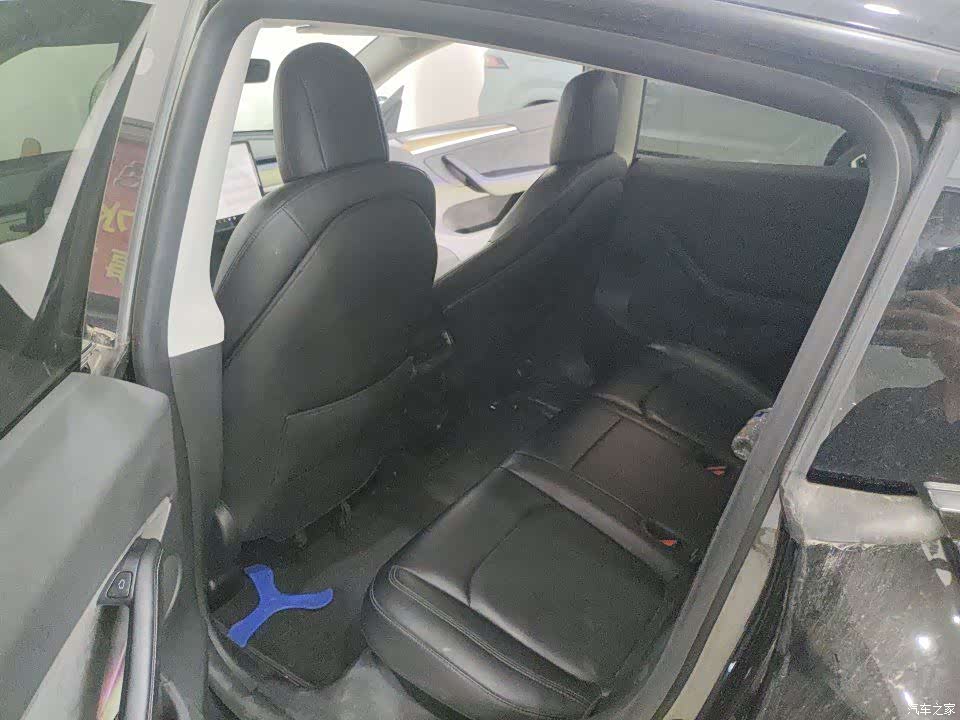 Tesla Model Y, 2022 7