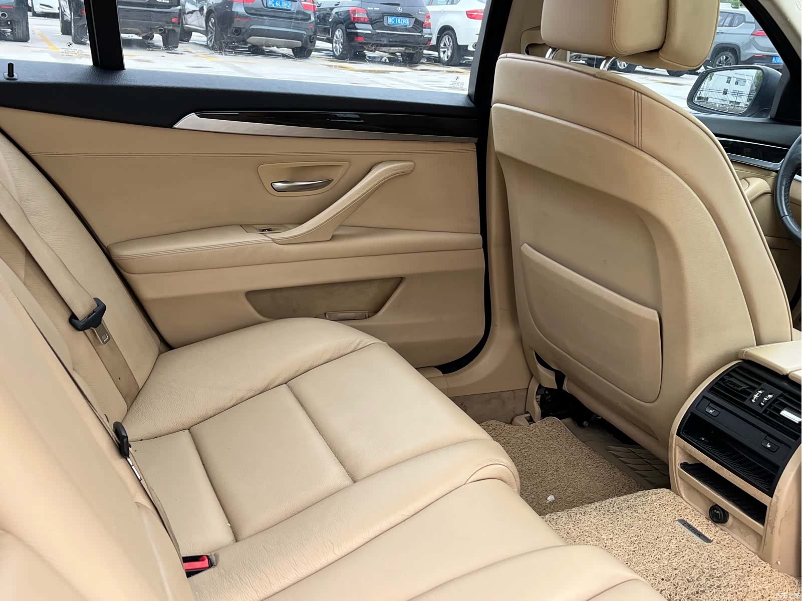 BMW 5 Series, 2013 9