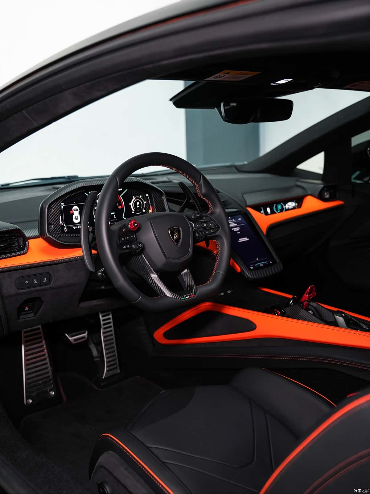 Lamborghini Revuelto, 2025 18