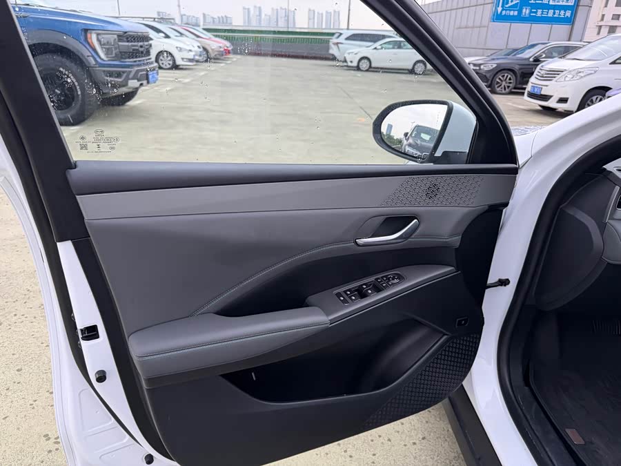BYD Qin PLUS 2025, фото 15
