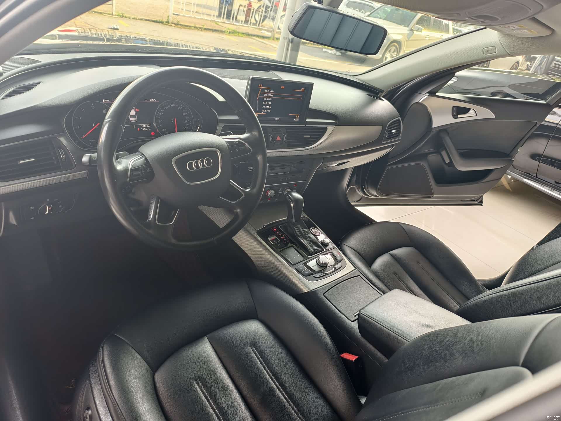 Audi A6L, 2016 11