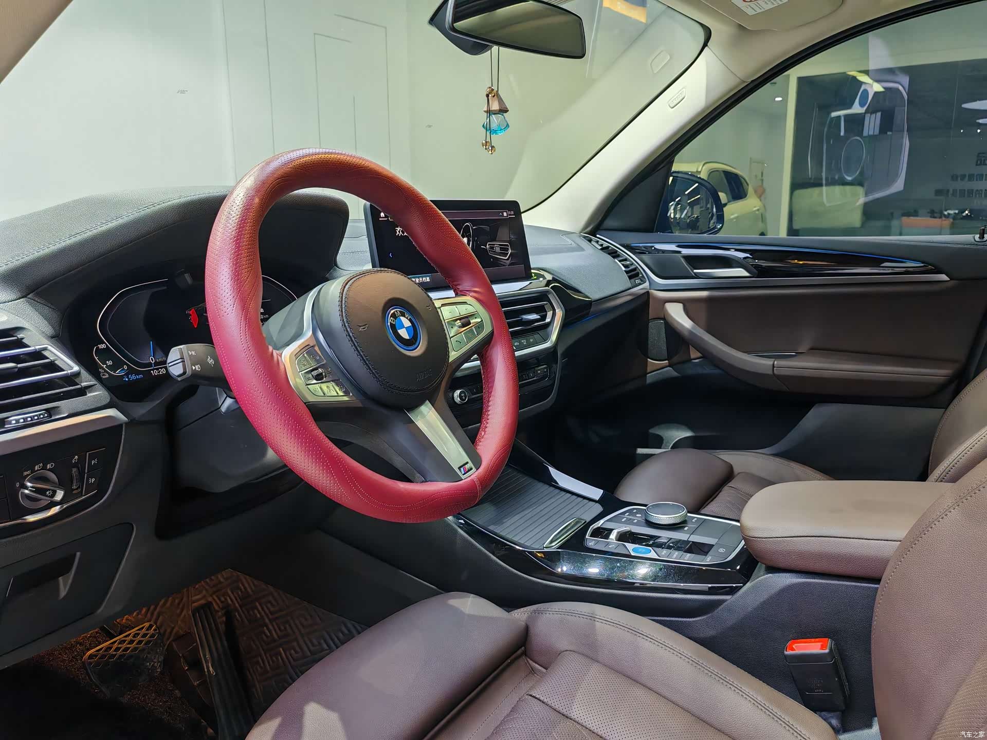BMW iX3, 2024 все фото
