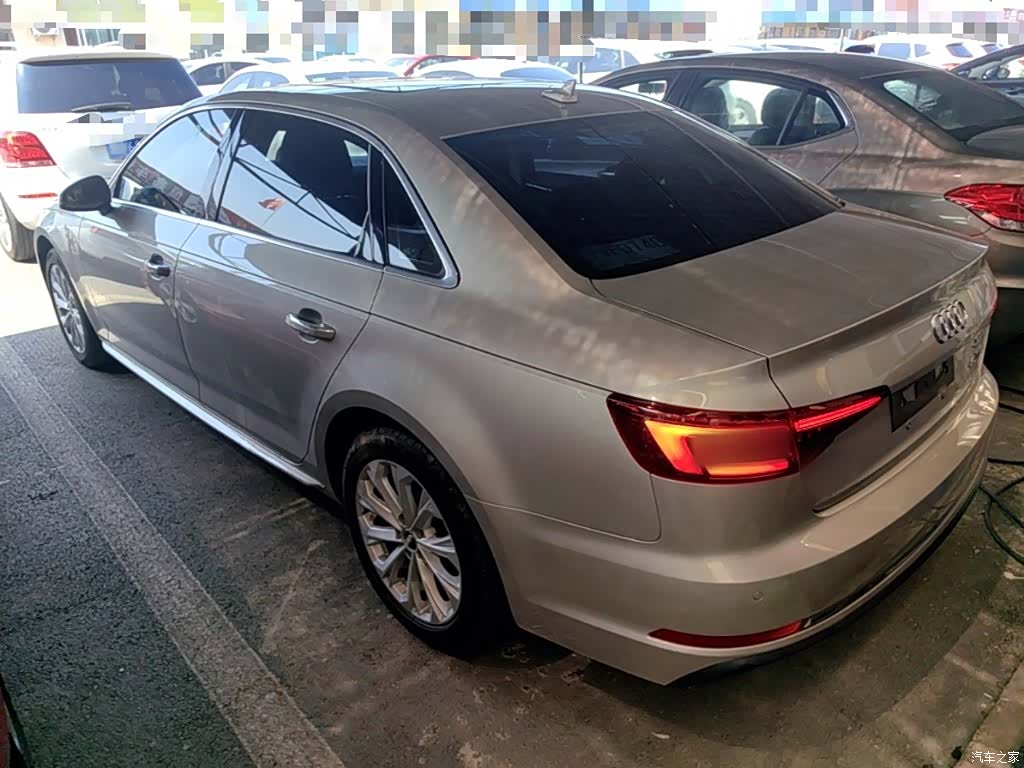 Audi A4L, 2020 все фото
