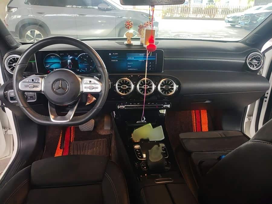 Mercedes-Benz A-Class 2019, фото 12