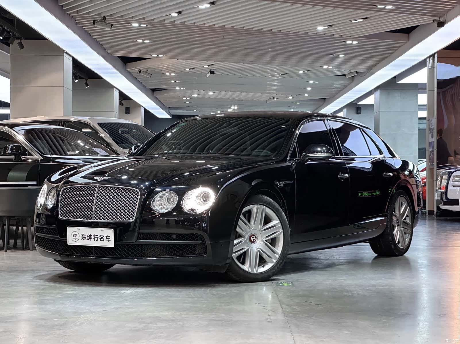 Bentley Flying Spur, 2019 1