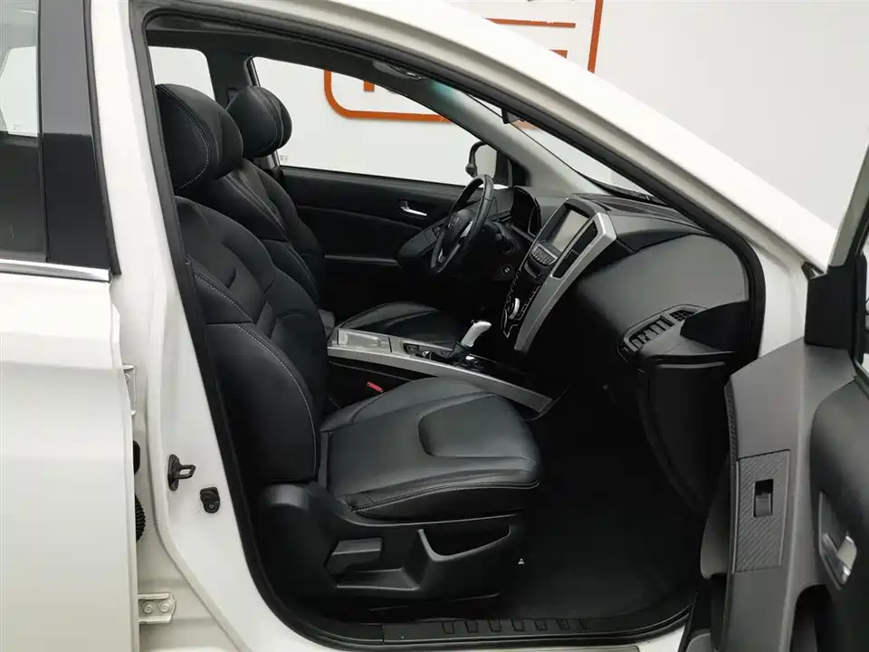 Luxgen Excellent 6 SUV