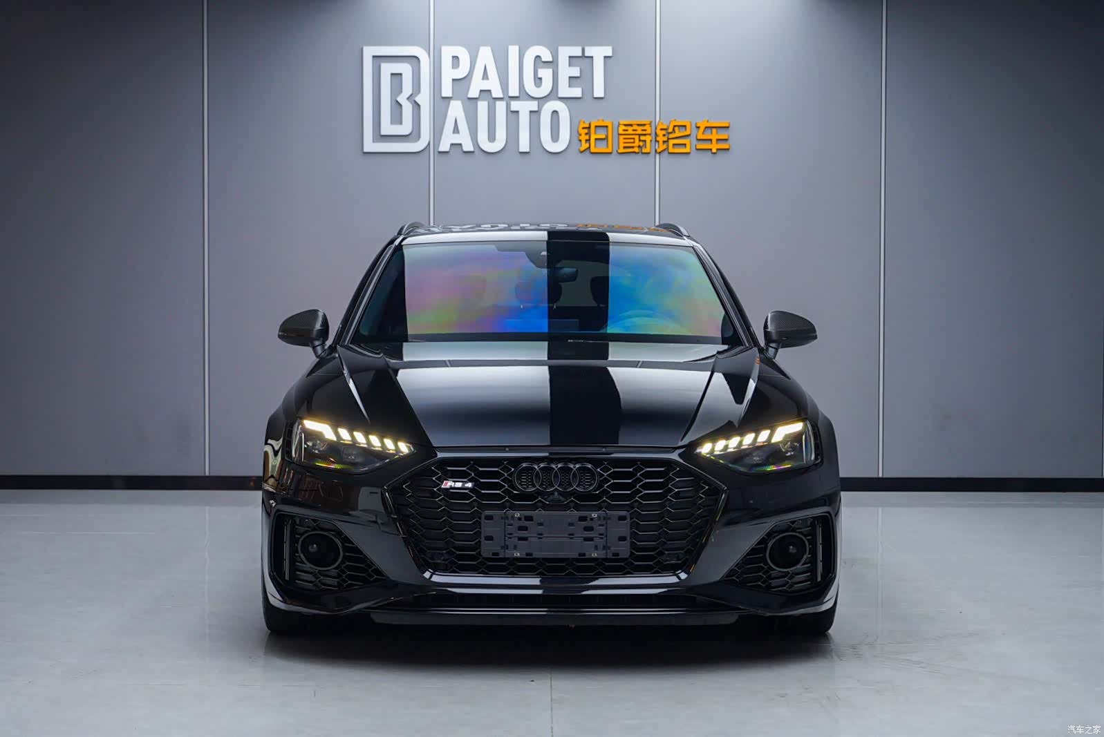 Audi RS4, 2021 1