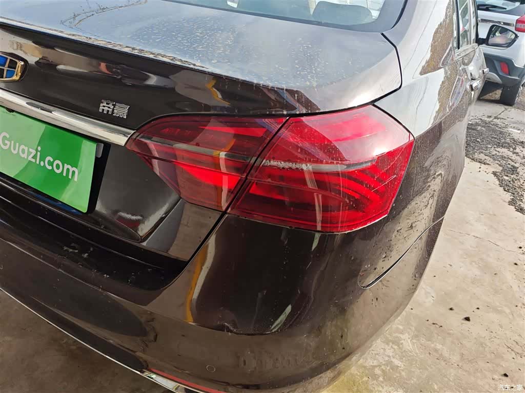 Geely Emgrand, 2019 8