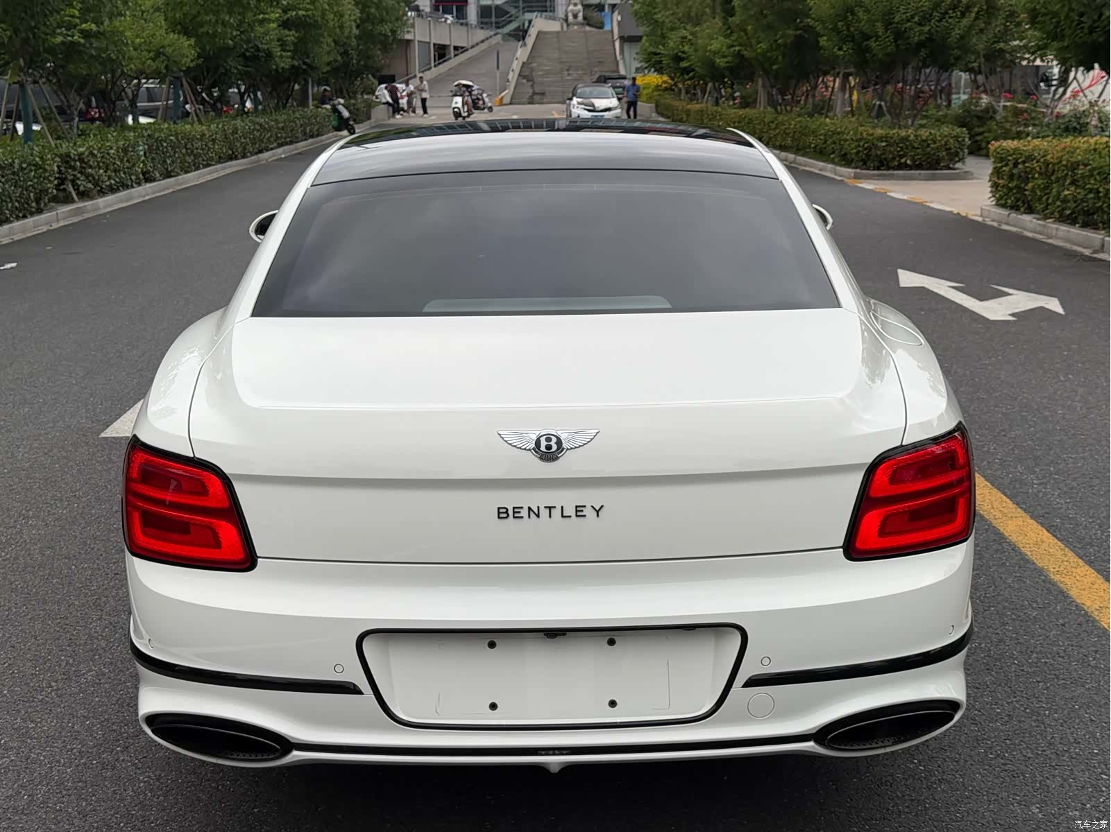 Bentley Flying Spur, 2021 6