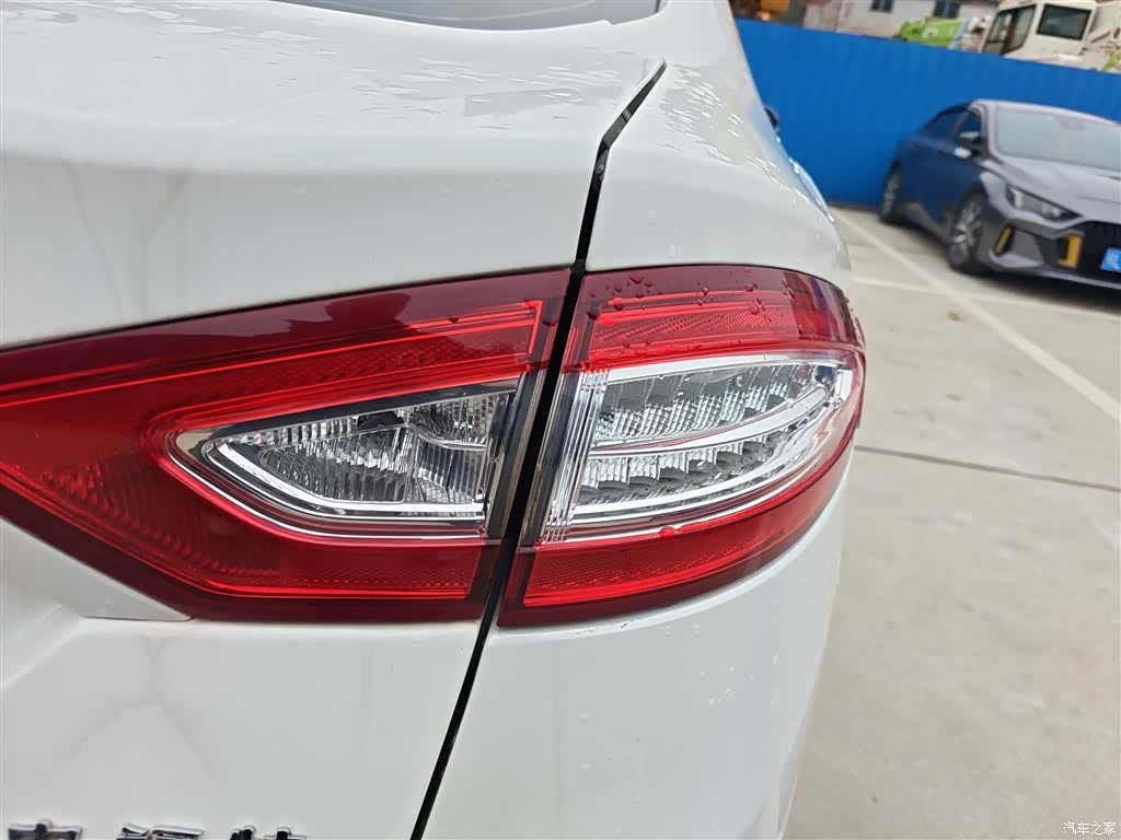 Ford Mondeo, 2016 8