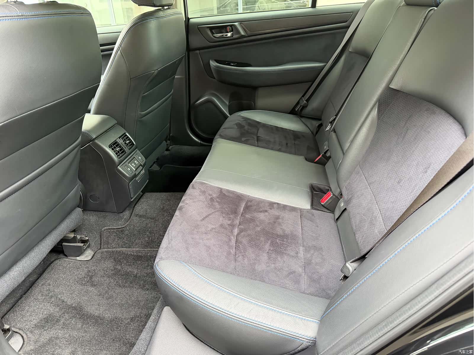 Subaru Legacy, 2022 11